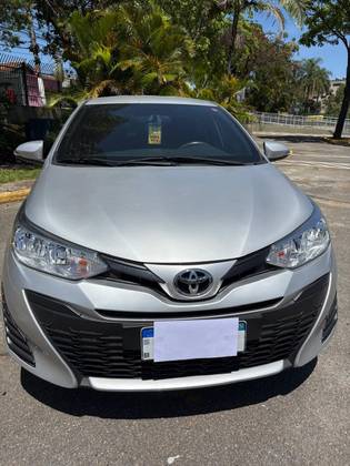 TOYOTA YARIS 1.3 16V FLEX XL LIVE MULTIDRIVE TOYOTA YARIS 1.3 16V FLEX XL LIVE MULTIDRIVE